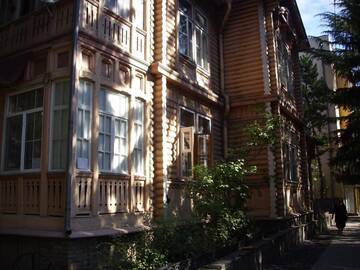 Фотографии Гостевой дом Old House Rustaveli г. Боржоми (Грузия) №1 Фото Гостевой дом Old House Rustaveli г. Боржоми 1