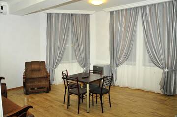 Фото номера Люкс с 1 спальней и диваном-кроватью Отель Alma-Ata Hotel г. Боржоми 5