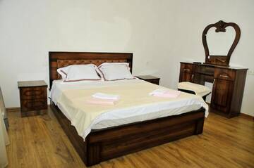 Фото номера Люкс с 1 спальней и диваном-кроватью Отель Alma-Ata Hotel г. Боржоми 3