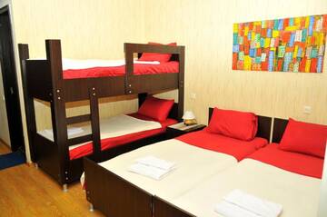 Фото номера Стандартный четырехместный номер Отель Alma-Ata Hotel г. Боржоми 2