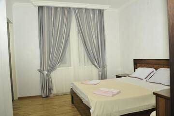 Фото номера Люкс с 1 спальней и диваном-кроватью Отель Alma-Ata Hotel г. Боржоми 8