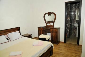 Фото номера Люкс с 1 спальней и диваном-кроватью Отель Alma-Ata Hotel г. Боржоми 10