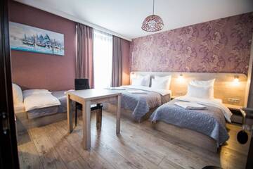 Фото номера Классический четырехместный номер Отель Milano Palace Borjomi г. Боржоми 6