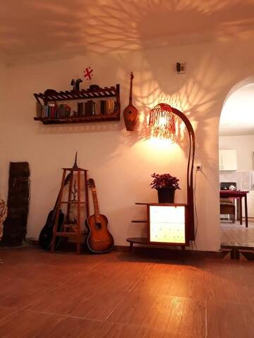 Фото номера Улучшенные апартаменты Гостевой дом Weekend House г. Боржоми 25