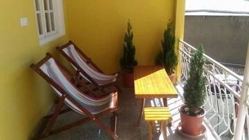 Фото номера Трехместный номер с видом на горы Курортные отели Guest House Medea г. Боржоми 22