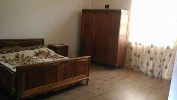 Фото номера Стандартный трехместный номер Курортные отели Guest House Medea г. Боржоми 5