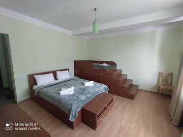 Фото номера Трехместный номер «Комфорт» с душем Гостевой дом Pirosmani15 г. Боржоми 5