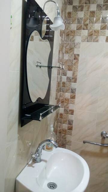 Фото номера Стандартный трехместный номер Отели типа «постель и завтрак» Guest House Khatuna г. Боржоми 19