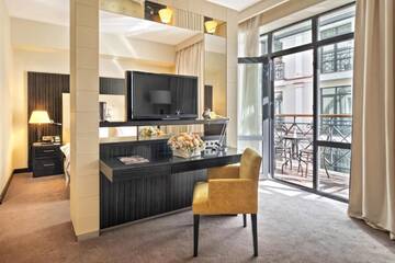 Фото номера Номер Делюкс Отель Crowne Plaza - Borjomi г. Боржоми 2