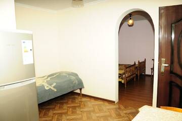 Фото номера Четырехместный номер с душем Гостевой дом Guest House Fridon г. Боржоми 7