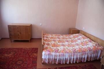 Фото номера Трехместный номер с основными удобствами Гостевой дом Guest House SALOME г. Боржоми 9