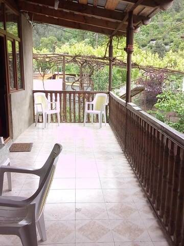 Фото номера Трехместный номер с балконом Гостевой дом Guesthouse Megi on Robaqidze 6 г. Боржоми 7