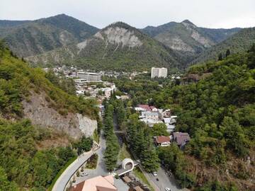 Фото номера Двухместный номер с 1 кроватью и балконом Отель Borjomi UnderWood г. Боржоми 64