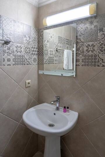 Фото номера Апартаменты Апарт-отели Wine Inn Borjomi Aparthotel г. Боржоми 18