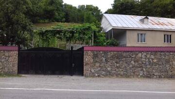 Фото номера Дом с 2 спальнями Дома для отпуска Eco Hotel Borjomi г. Боржоми 18