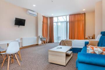 Фото номера Трехместный номер Отель Paradise Borjomi Hotel г. Боржоми 3