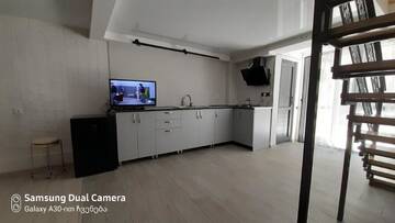 Фото номера Стандартный трехместный номер Гостевой дом veronika г. Боржоми 8