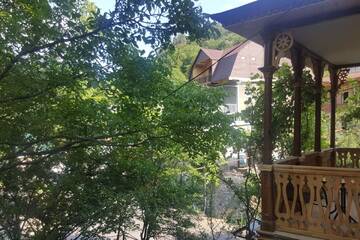 Фото номера Дом с 2 спальнями Дома для отпуска Hillside Orbeliani Residence г. Боржоми 17