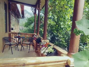 Фото номера Дом с 2 спальнями Дома для отпуска Hillside Orbeliani Residence г. Боржоми 40